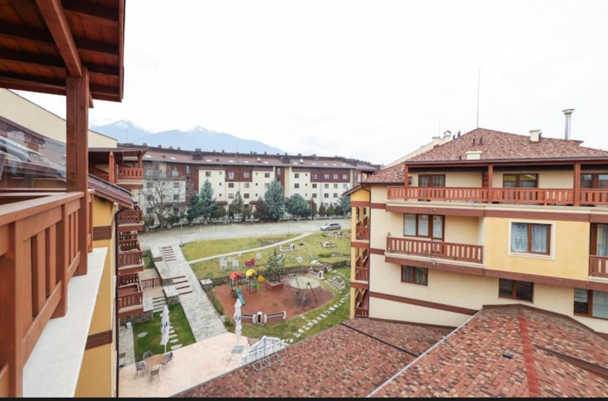Designer At Pirin Sense Apartment